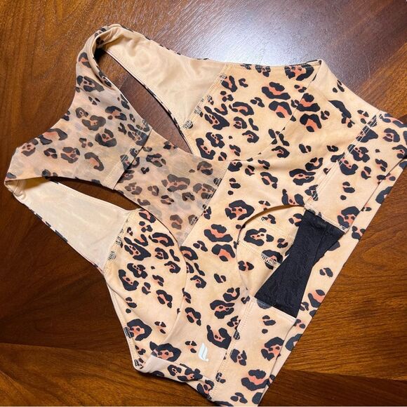 Fabletics Leopard Print Sports Bra excellent condition - Picture 5 of 5